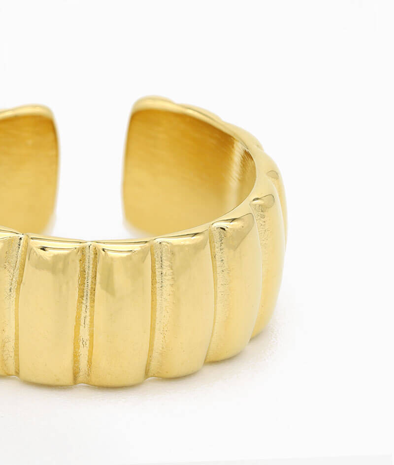 ring gold breiter band ring wasserfest geschenkidee unisex größe vilou nah